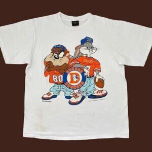 Vintage 90s Denver Broncos X Looney t shirt